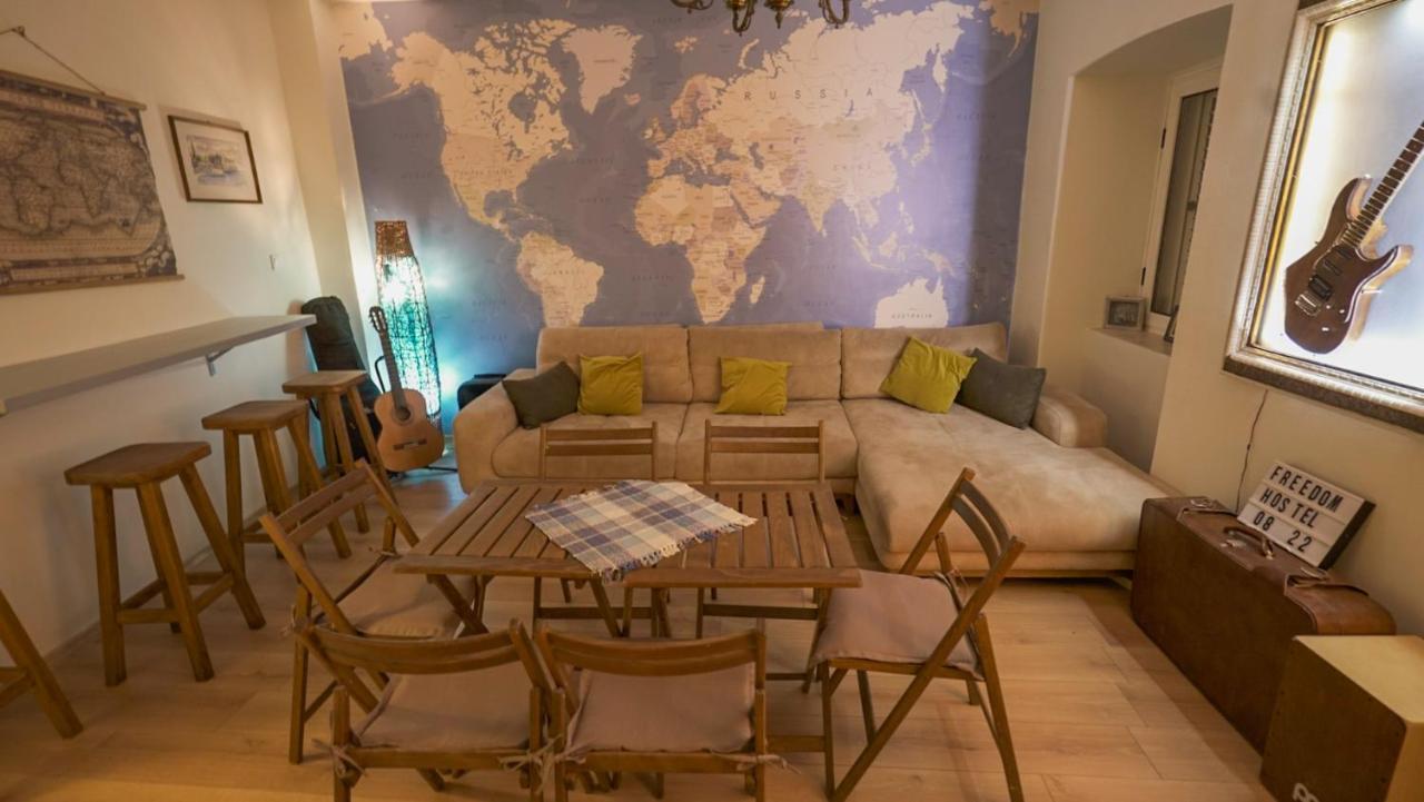 בודווה Freedom Hostel מראה חיצוני תמונה