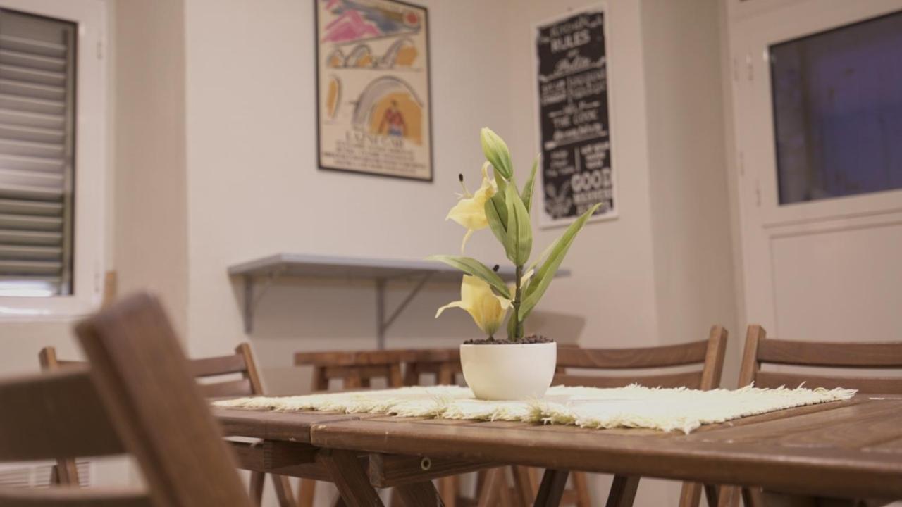 בודווה Freedom Hostel מראה חיצוני תמונה