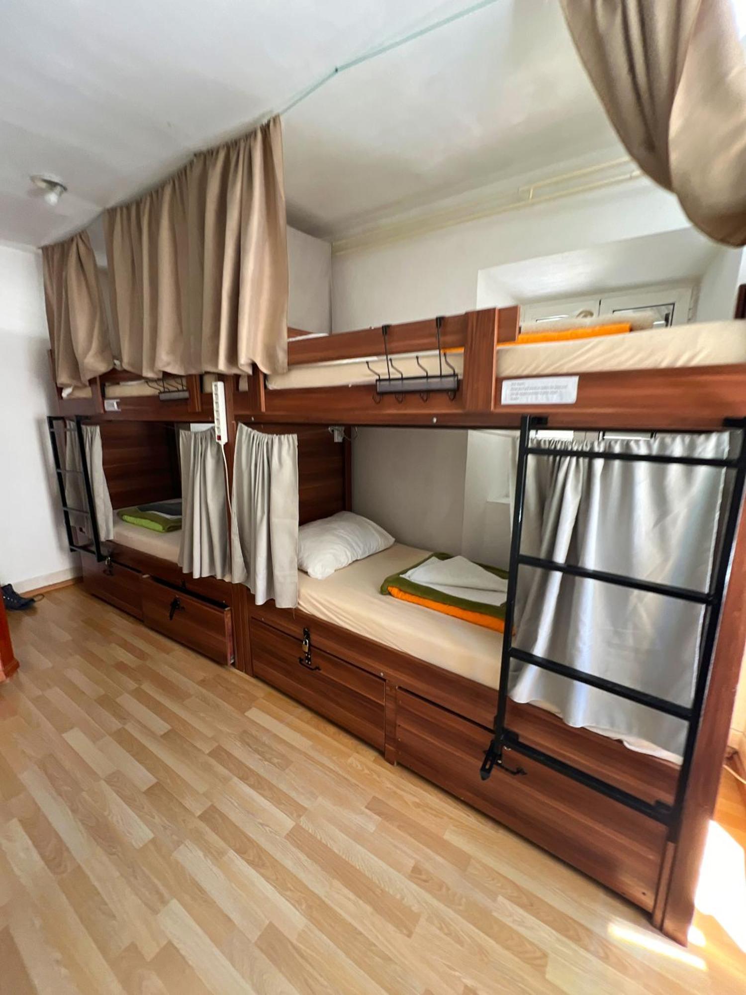 בודווה Freedom Hostel מראה חיצוני תמונה